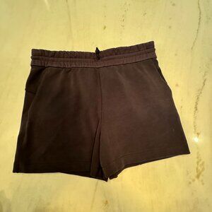 Lululemon Soft Stream 4" Shorts *EXCELLENT CONDITION*